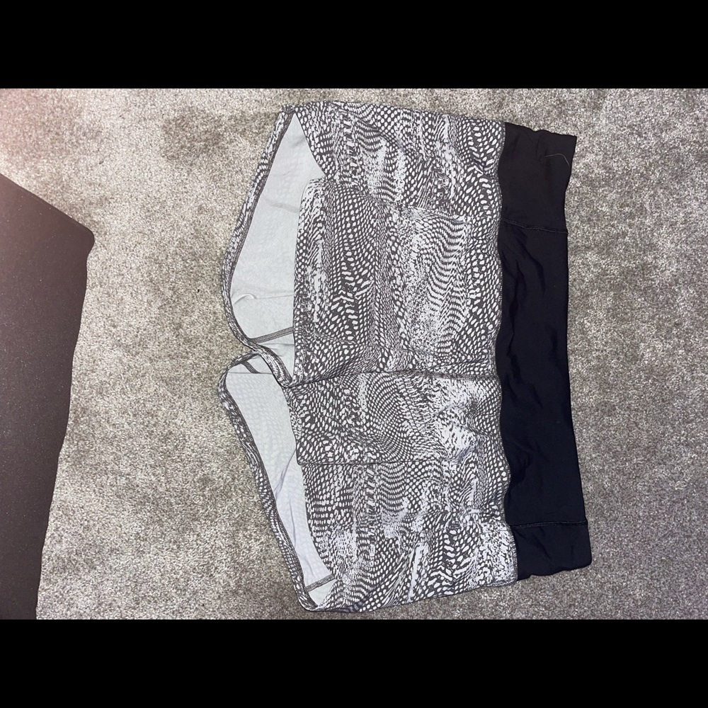 lululemon shorts size 10